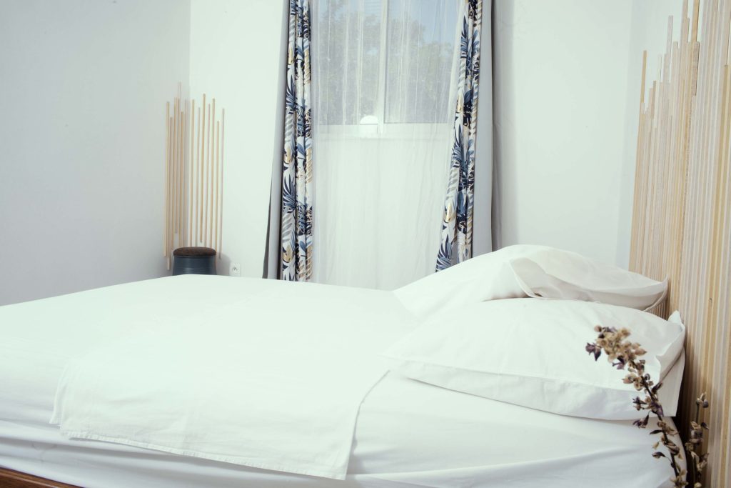 cool-and-fast-kasentof-location-appartement-meuble-cayenne-guyanechambre-cool-and-fast