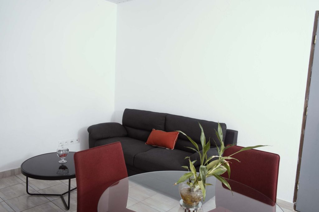 to-bognema-kasentof-location-appartement-meuble-cayenne-guyanesalon-tobognema